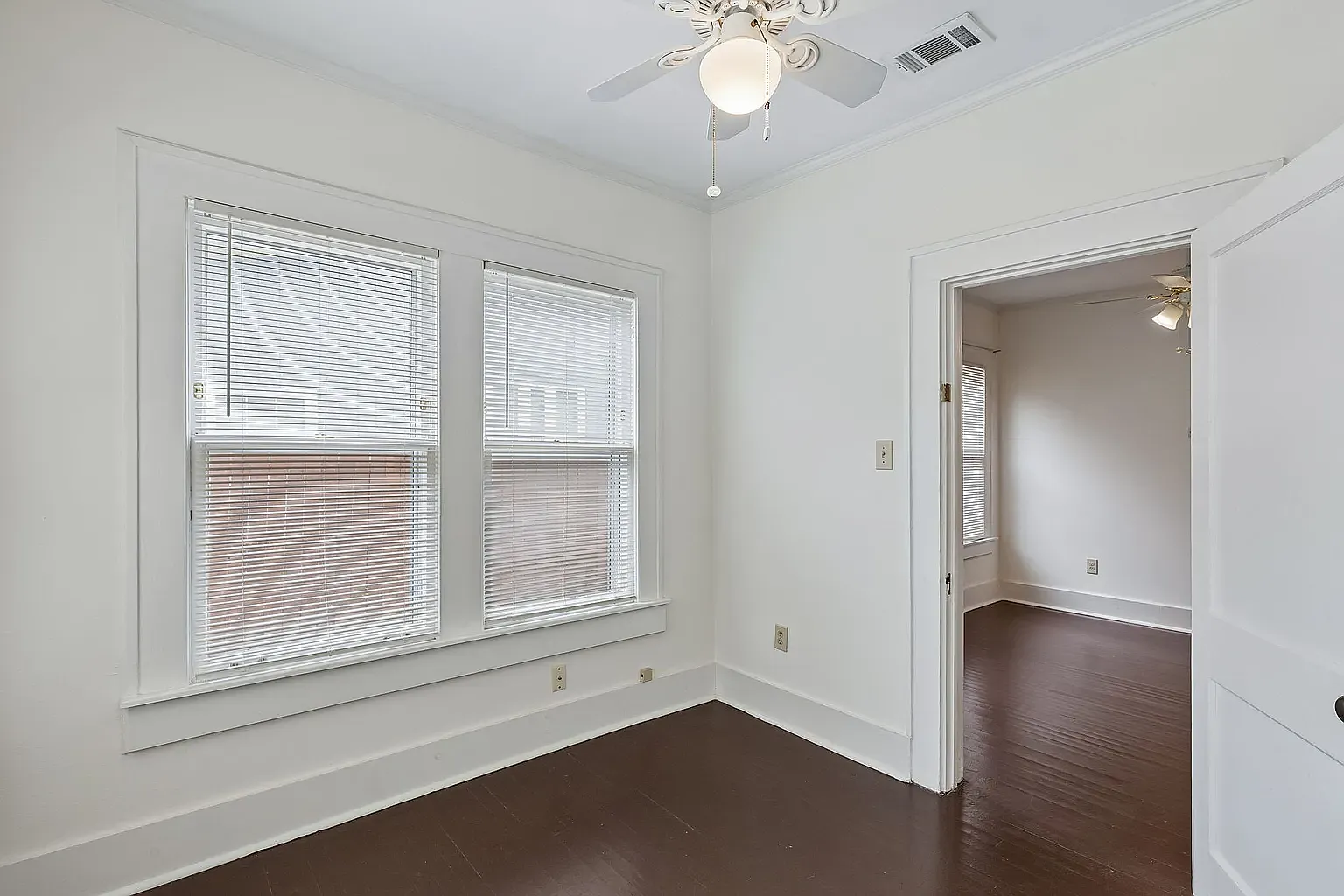 3 bed, 1100 sqft, $1,850 — Photo 3