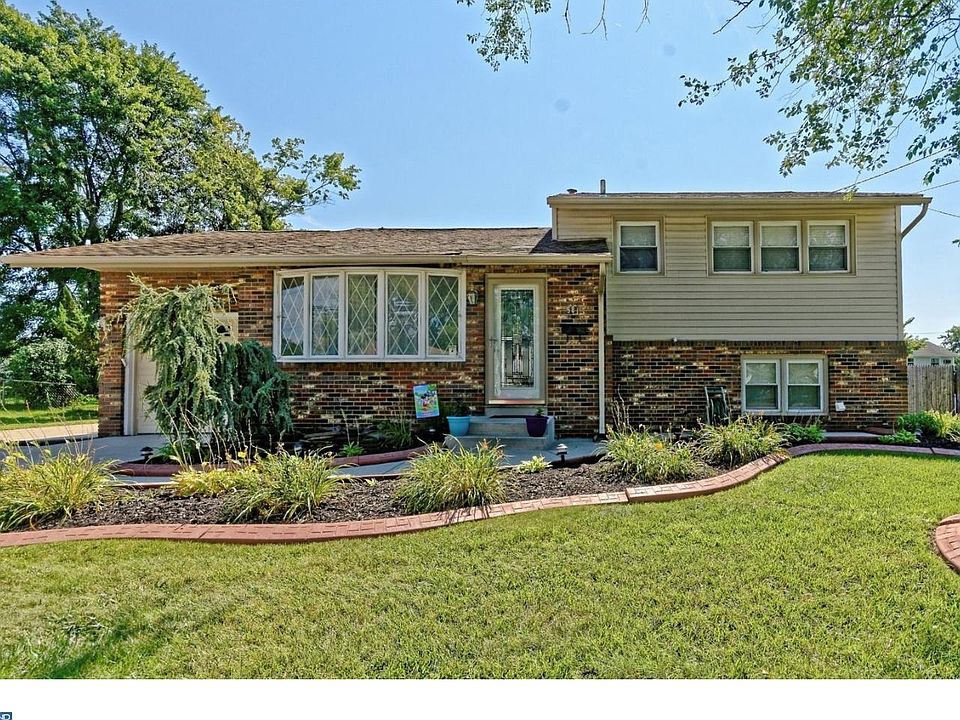 1st image of 581 Vassar Rd