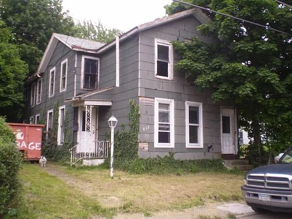 815 Ash St photo 1