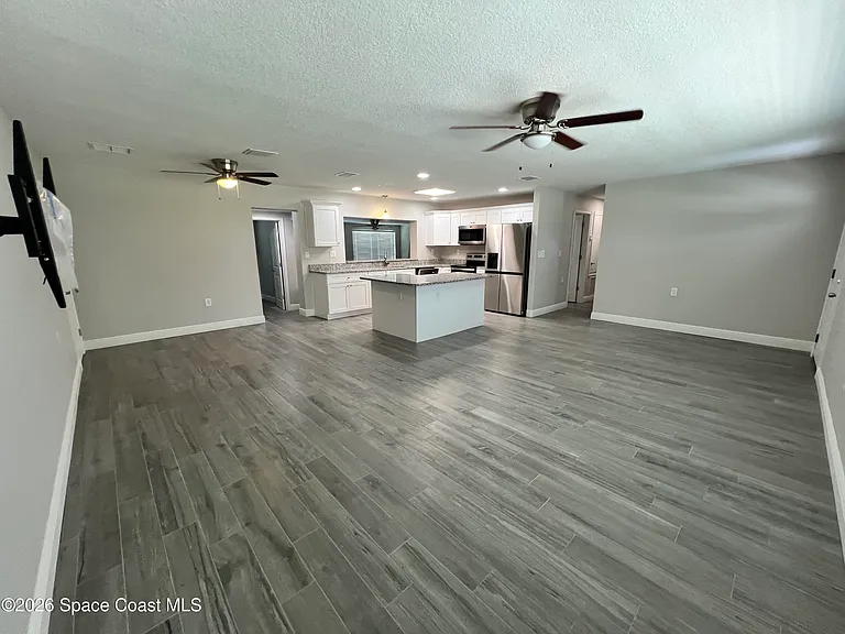 776 Sara Jane Ln — Photo 5