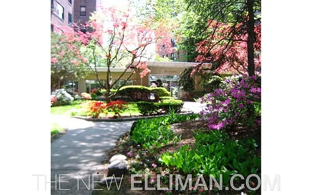 Sold by Douglas Elliman | media 24