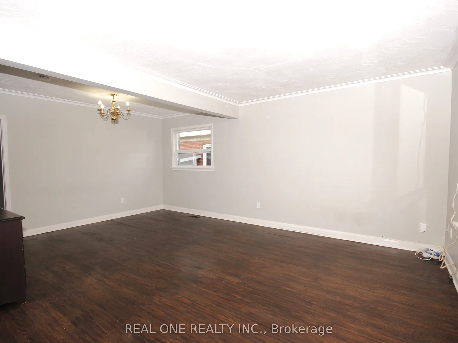 3 bed, $2,400 — Photo 4