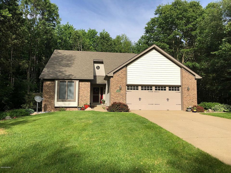 1st image of 140 Briars Farm Ln