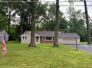 340 Sleepy Hollow Dr, Canfield, OH 44406