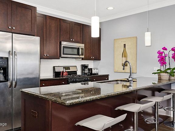 4th image of 1618 W Thorndale Ave APT 2