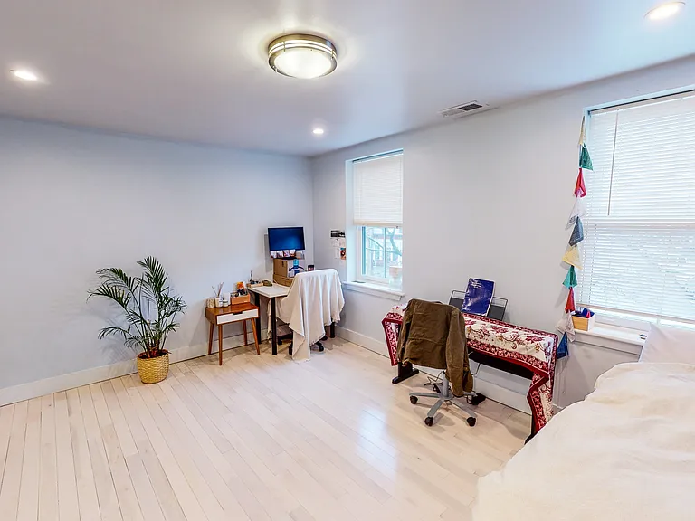 855 State St #TOWNHOUSE — Photo 18