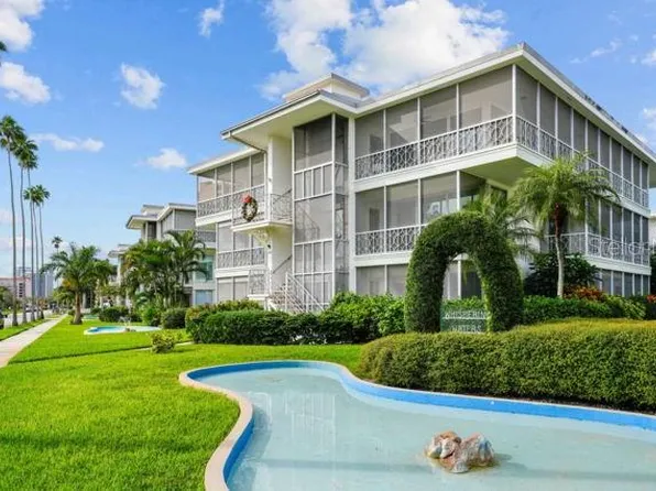 1060 N Shore Dr NE Unit 5, Saint Petersburg, FL 33701
