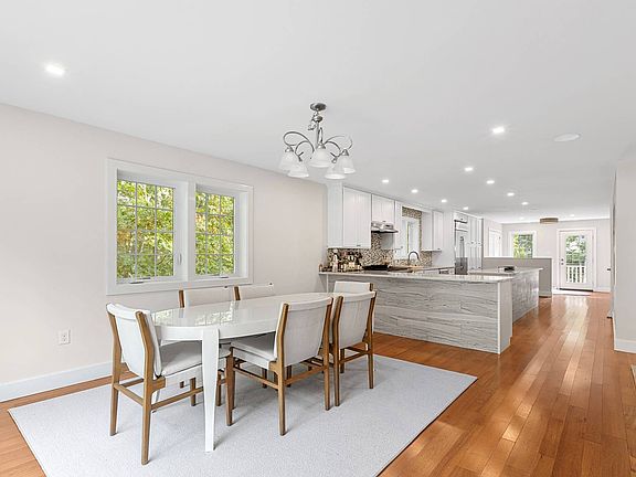 5th image of 57 Long Beach Ln
