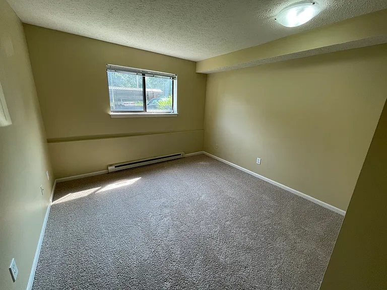 2421 Kerry St #9 — Photo 3