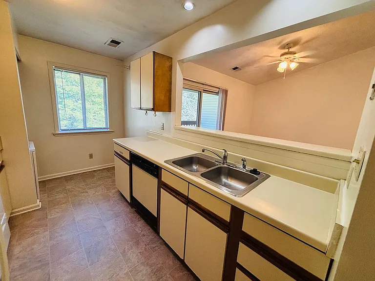 401K Berryfield Ln — Photo 13