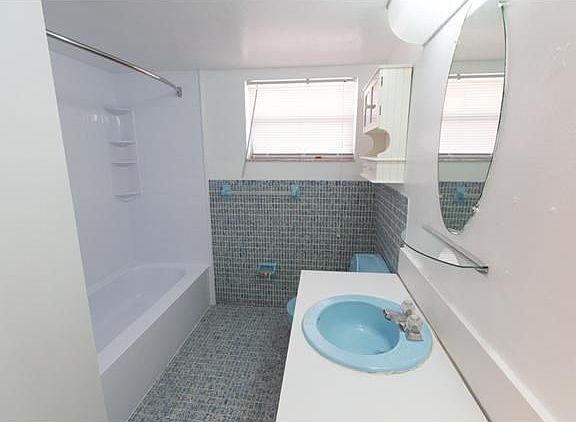 5th image of 1780 191st St APT 408-2