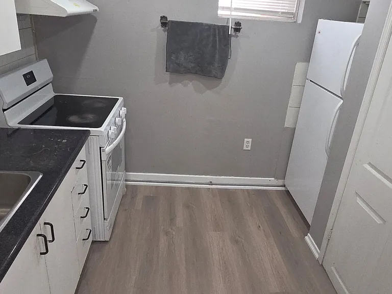 14 Tina Ct #2 — Photo 7