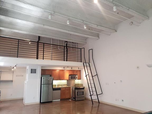 2nd image of 409 W Olympic Blvd #504