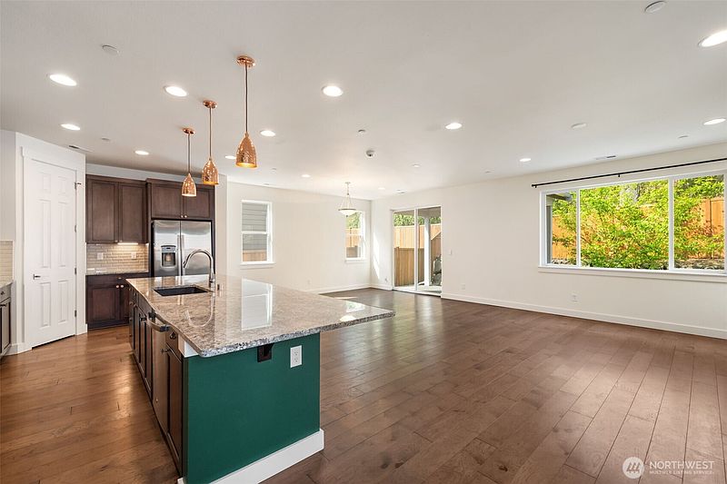 5th image of 10091 Ramble Drive NW