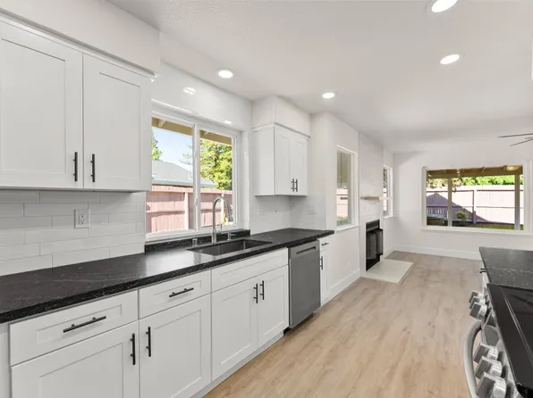 8340 Cypress Lake Ct, Antelope, CA 95843