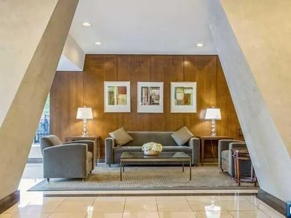 4 Horizon Rd APT 803, Fort Lee, NJ 07024