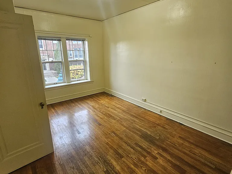 Devonshire Apartments — Photo 13