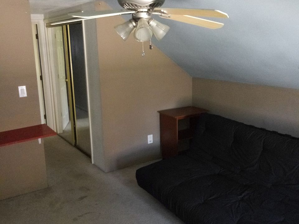 1st image of 1308 Radcliffe Ct