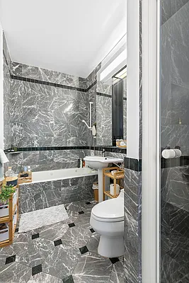 Rented by Compass | media 18