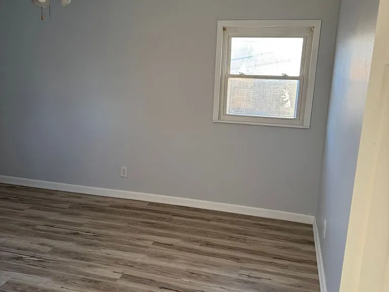 850 Saint Bartholomew Dr — Photo 9