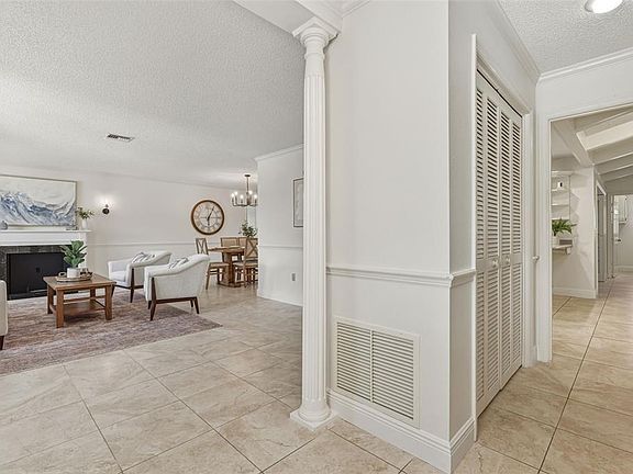 4th image of 186 Windward Dr