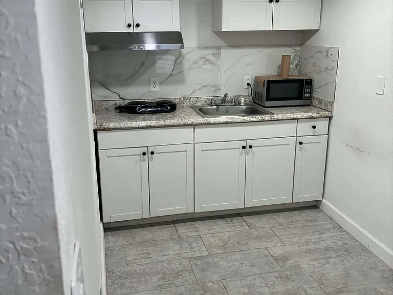 6004 Murray Hill Dr #4 — Photo 2