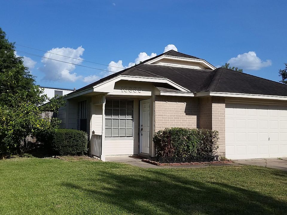 1st image of 10839 Parkland Woods Dr