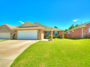 20634 Autumn Trl, Harrah, OK 73045