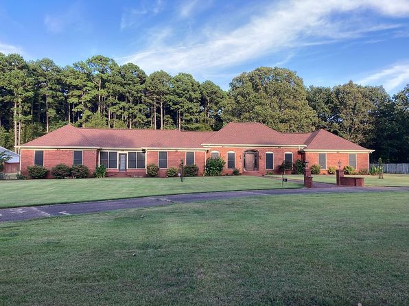 811 Eagle Mountain Blvd