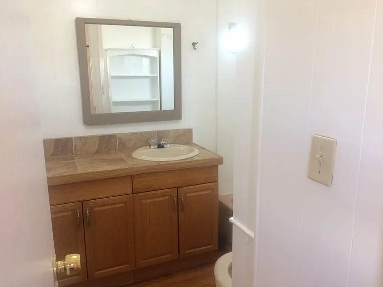27 Ceramic Ct — Photo 3