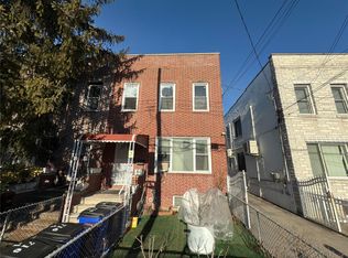 716 Calhoun Ave, Bronx, NY 10465
