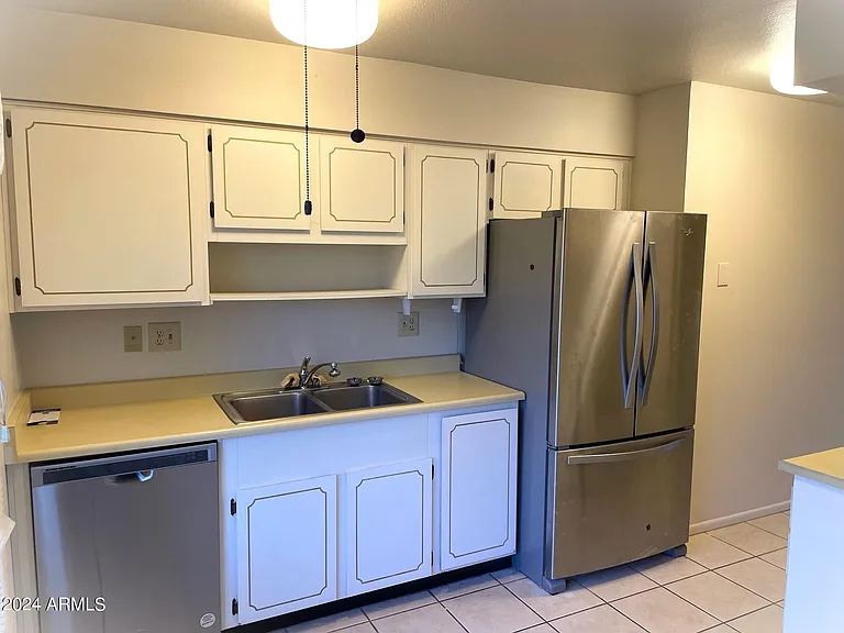 12407 N Cantata Ct — Photo 2