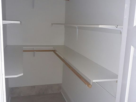 5th image of 4455 N Maplewood Ave