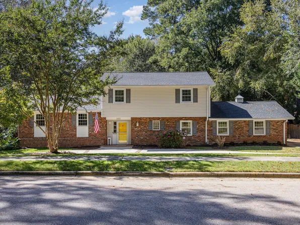 1541 Shadowood Ln, Raleigh, NC 27612