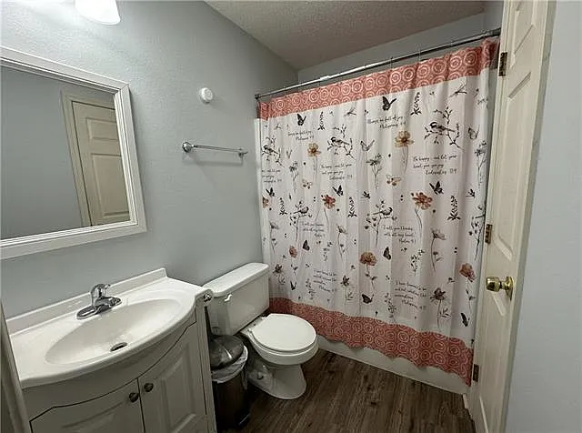 1020 Saint Julien Dr — Photo 12