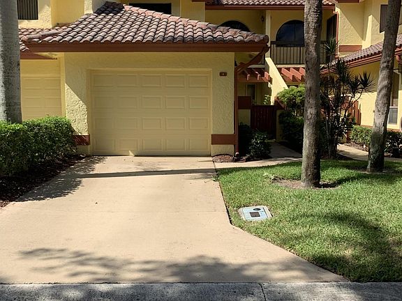 3rd image of 5395 10th Fairway Dr APT 2