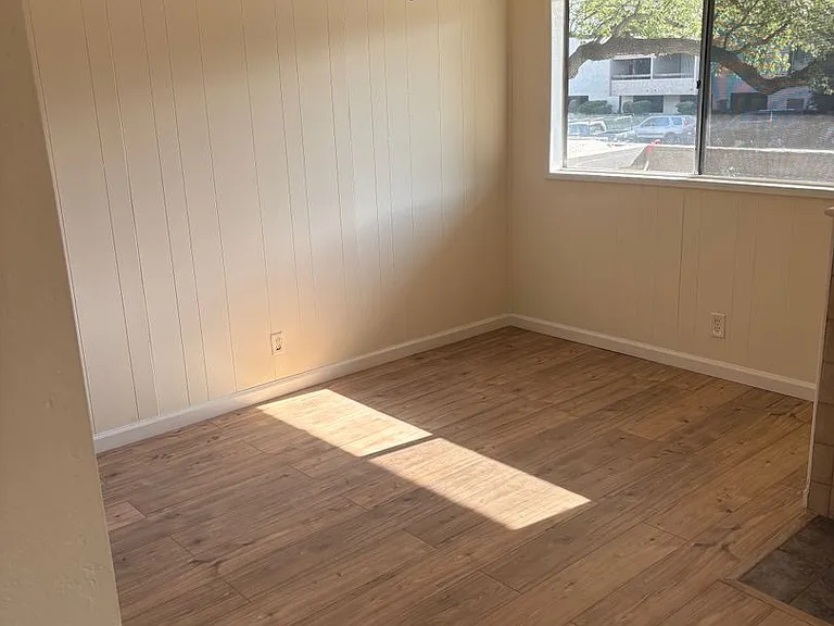 2386 E Del Mar Blvd #111 — Photo 2
