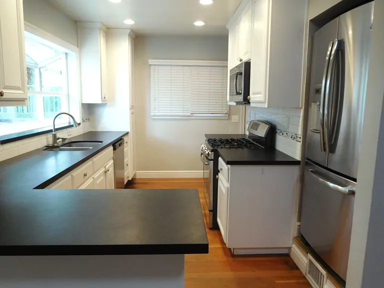 801 Washington St — Photo 7