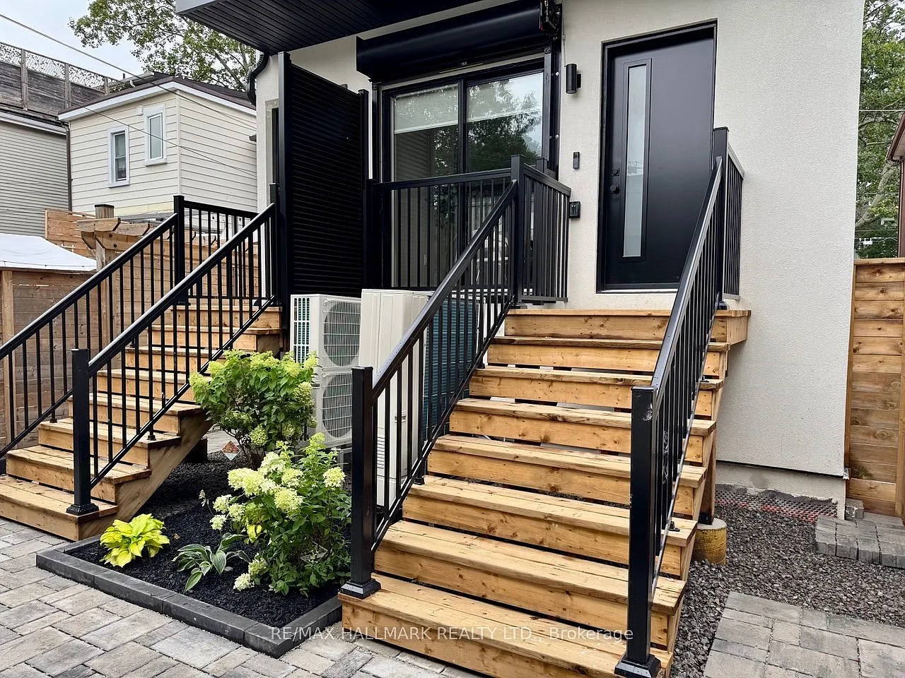 37 Milverton Blvd — Photo 4