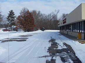 2nd image of 1100 E Bannerman Ave