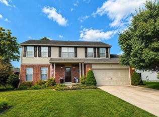 206 Oxford Dr, Pataskala, OH 43062