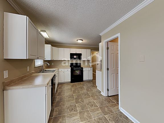 4th image of 1609 Middle Ridge Dr