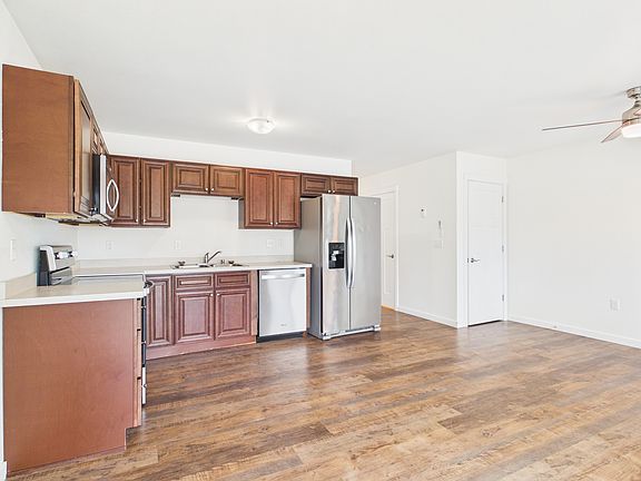 4th image of 330 Park Way #B