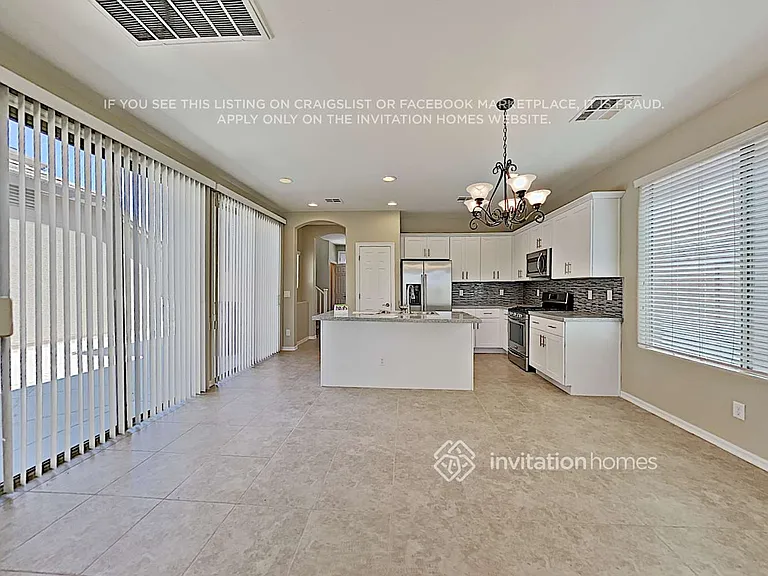 15050 N 145th Ln — Photo 9