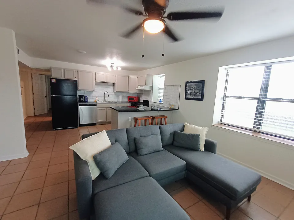 1312 S Quaker Ave #10