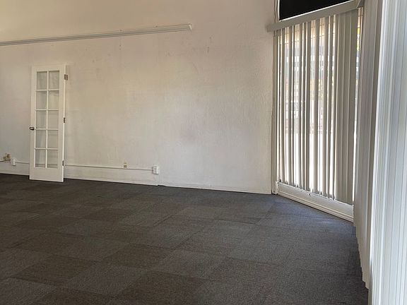 3rd image of 2717 San Pablo Ave