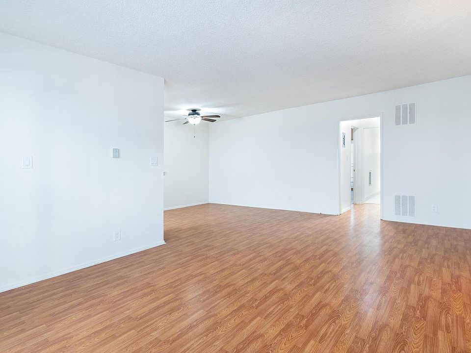 Entrance of unit