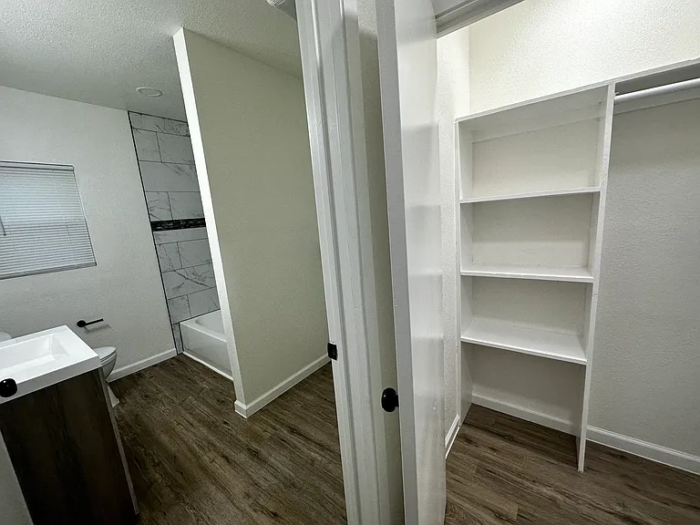 5934 Victor St #3 — Photo 19