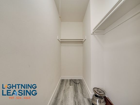 5th image of 15938 Vanowen St #11D