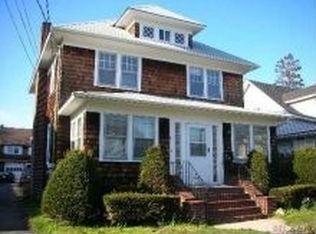 69 Academy St, Patchogue, NY 11772